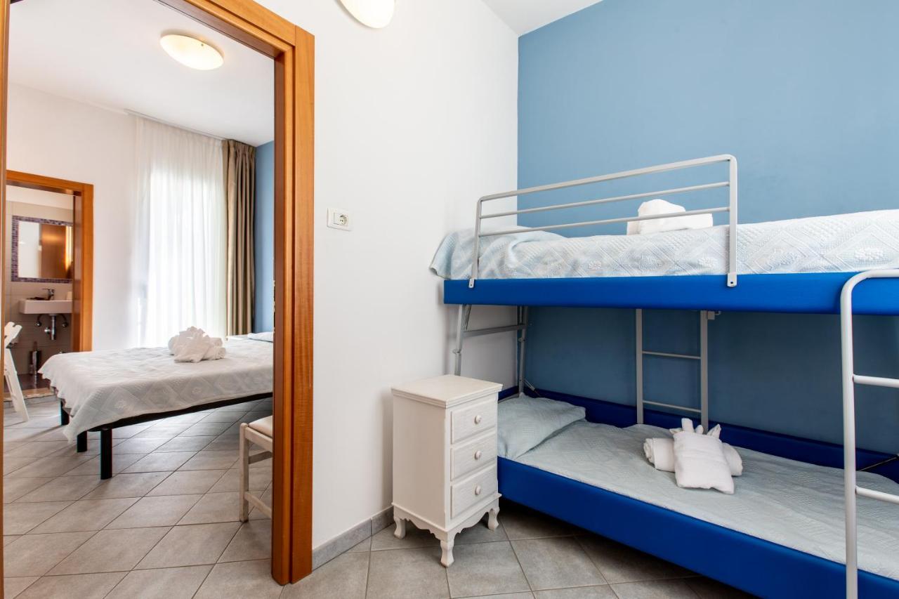 Hotel Jole San Mauro Mare Екстериор снимка