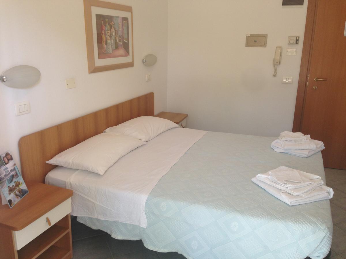 Hotel Jole San Mauro Mare Екстериор снимка
